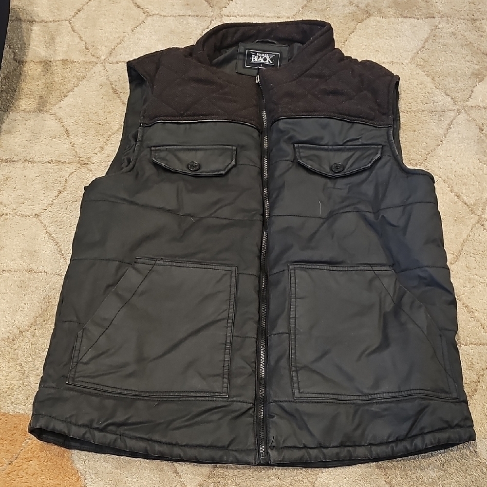 Buckle Black Quilted Vest with Stand-Up Collar
